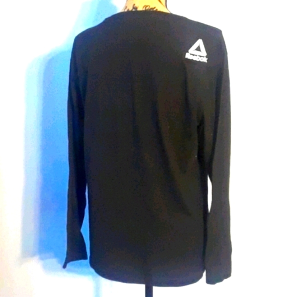 Reebok Top - Picture 2 of 4